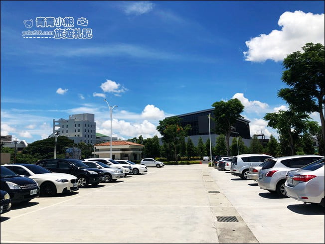 台南景點》萬國通路創意觀光工廠.有巨大行李箱,還有萬國帶你遊世界搭遊艇 @青青小熊*旅遊札記 台南景點》萬國通路創意觀光工廠.有巨大行李箱,還有萬國帶你遊世界搭遊艇 @青青小熊*旅遊札記