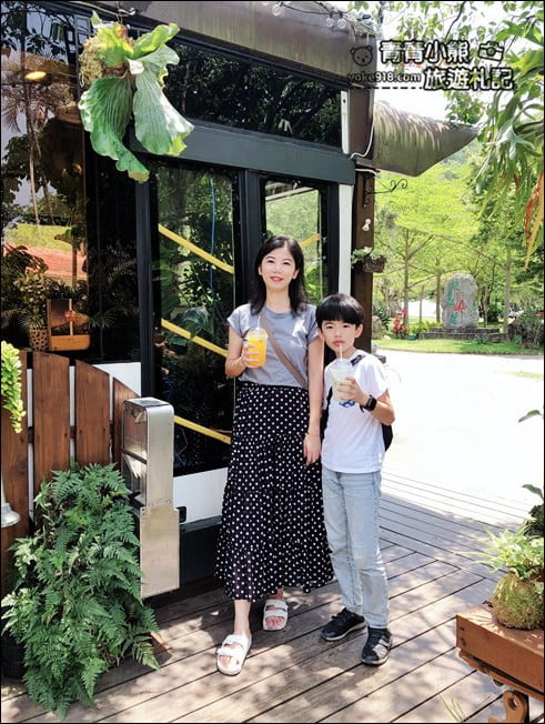 苗栗景點》森林系鹿角Caf&eacute;．搭上夢幻巴士岀發去~三義約會景點 @青青小熊＊旅遊札記