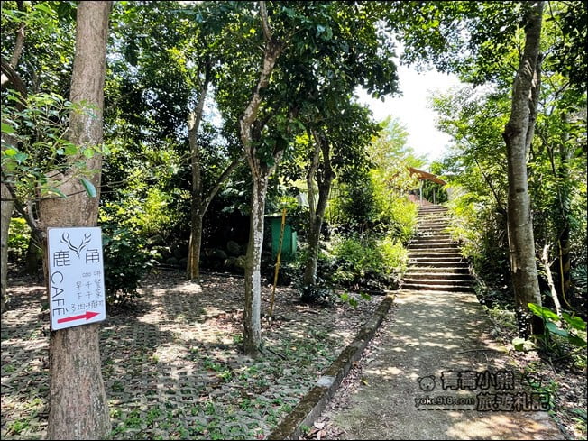 苗栗景點》森林系鹿角Caf&eacute;．搭上夢幻巴士岀發去~三義約會景點 @青青小熊＊旅遊札記