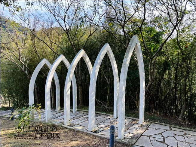 新竹景點》小森之歌景觀餐廳.大草皮、教堂~散步拍照去 @青青小熊*旅遊札記 新竹景點》小森之歌景觀餐廳.大草皮、教堂~散步拍照去 @青青小熊*旅遊札記
