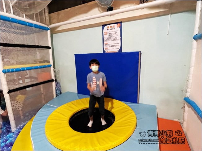 台中景點》咱們小時候親子餐廳.把多種遊樂園、孩子最愛的 VR 穿越機都搬進餐廳了 @青青小熊*旅遊札記 台中景點》咱們小時候親子餐廳.把多種遊樂園、孩子最愛的 VR 穿越機都搬進餐廳了 @青青小熊*旅遊札記