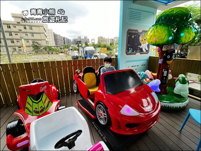 台中景點》咱們小時候親子餐廳.把多種遊樂園、孩子最愛的 VR 穿越機都搬進餐廳了 @青青小熊*旅遊札記 台中景點》咱們小時候親子餐廳.把多種遊樂園、孩子最愛的 VR 穿越機都搬進餐廳了 @青青小熊*旅遊札記