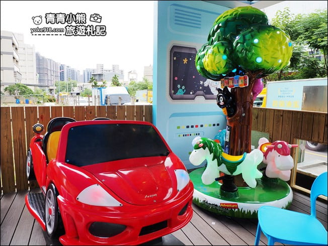 台中景點》咱們小時候親子餐廳．把多種遊樂園、孩子最愛的 VR 穿越機都搬進餐廳了 @青青小熊＊旅遊札記