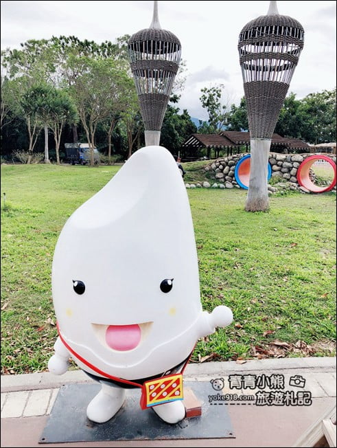 台東景點》金色豐收館吃好米．來一趟池上米的小旅行~還有巨大化的零食超可愛 @青青小熊＊旅遊札記