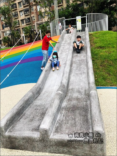 桃園景點》台茂購物中心最新台茂公園-戶外兒童共融遊戲場 @青青小熊*旅遊札記 桃園景點》台茂購物中心最新台茂公園-戶外兒童共融遊戲場 @青青小熊*旅遊札記