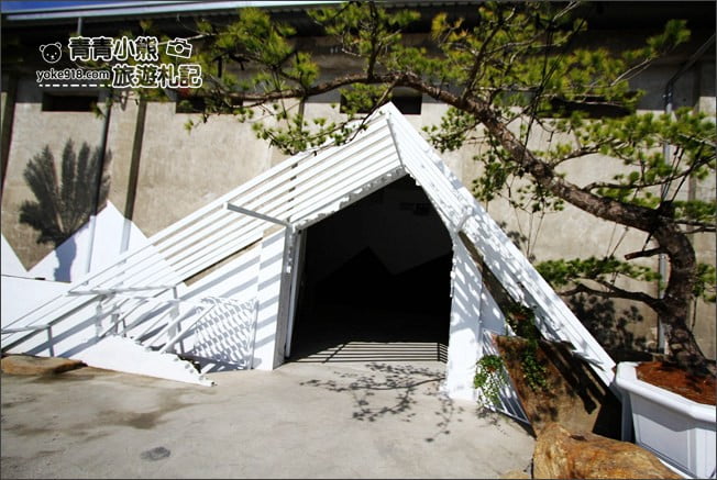 南投新景點》九二咖啡故事館.大蜻蜓、巨大的鹿,來拍照喝咖啡,舊倉庫變身時尚咖啡館 @青青小熊*旅遊札記 南投新景點》九二咖啡故事館.大蜻蜓、巨大的鹿,來拍照喝咖啡,舊倉庫變身時尚咖啡館 @青青小熊*旅遊札記