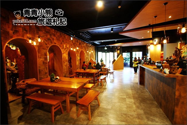 南投新景點》九二咖啡故事館.大蜻蜓、巨大的鹿,來拍照喝咖啡,舊倉庫變身時尚咖啡館 @青青小熊*旅遊札記 南投新景點》九二咖啡故事館.大蜻蜓、巨大的鹿,來拍照喝咖啡,舊倉庫變身時尚咖啡館 @青青小熊*旅遊札記