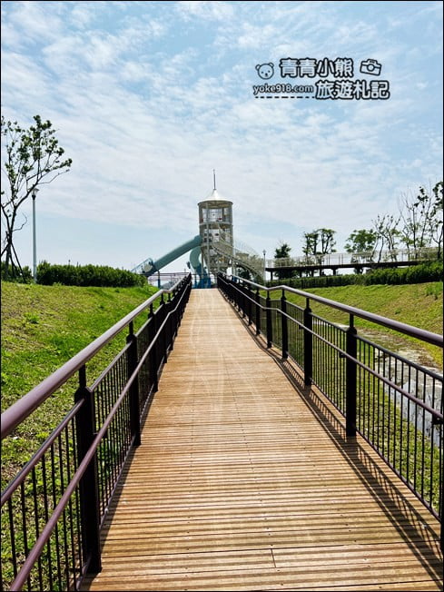 桃園新景點》觀音水之丘公園．好玩的刺激三層樓高溜滑梯公園 @青青小熊＊旅遊札記