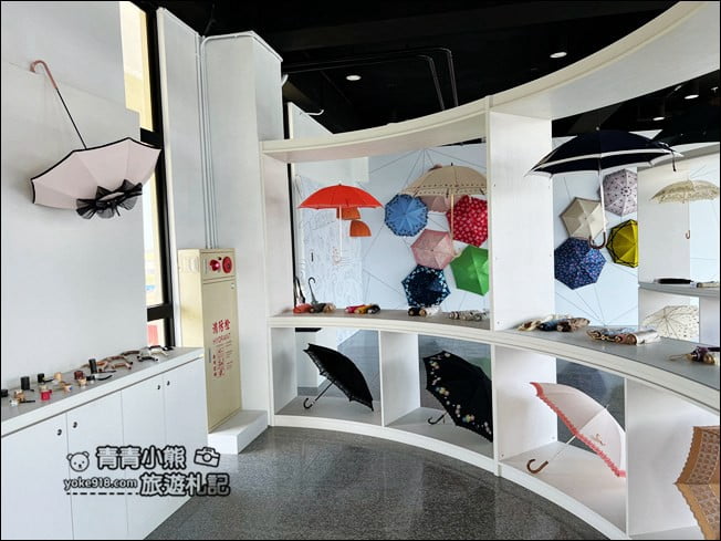桃園新景點》國巨洋傘文創園區．擁有綠建築還有雨傘DIY @青青小熊＊旅遊札記
