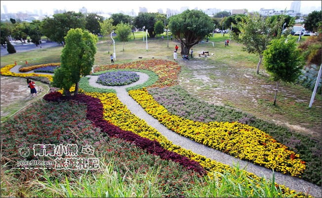 台中新景點》中央公園．12感官設施，有台中之肺，綠寶石稱號的新網美打卡景點 @青青小熊＊旅遊札記