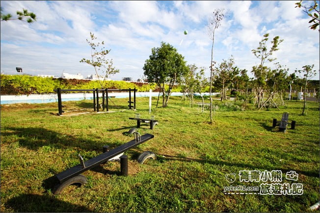 台中新景點》中央公園．12感官設施，有台中之肺，綠寶石稱號的新網美打卡景點 @青青小熊＊旅遊札記
