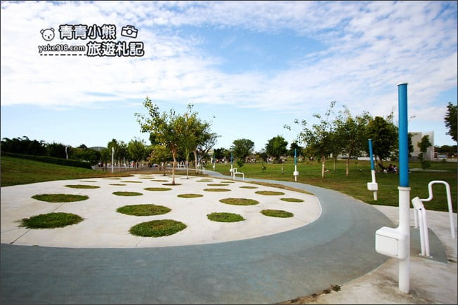 台中新景點》中央公園．12感官設施，有台中之肺，綠寶石稱號的新網美打卡景點 @青青小熊＊旅遊札記