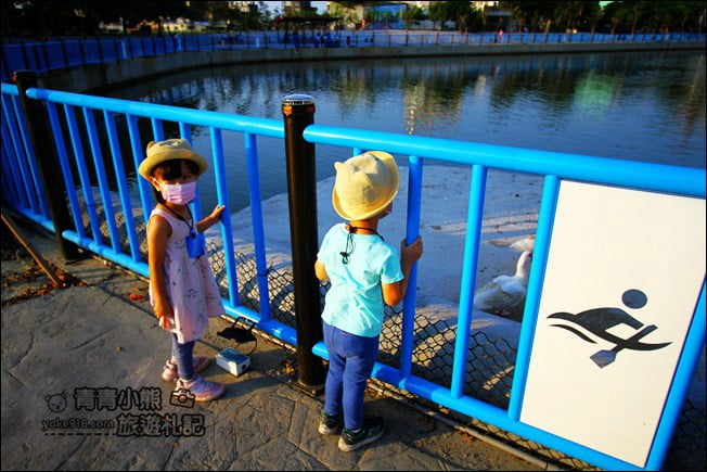 彰化景點》七彩空中廊道及環湖步道.二林舊社代安宮~免費溜小孩賞夜景 @青青小熊*旅遊札記 彰化景點》七彩空中廊道及環湖步道.二林舊社代安宮~免費溜小孩賞夜景 @青青小熊*旅遊札記