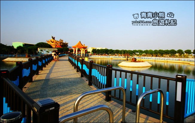 彰化景點》七彩空中廊道及環湖步道.二林舊社代安宮~免費溜小孩賞夜景 @青青小熊*旅遊札記 彰化景點》七彩空中廊道及環湖步道.二林舊社代安宮~免費溜小孩賞夜景 @青青小熊*旅遊札記