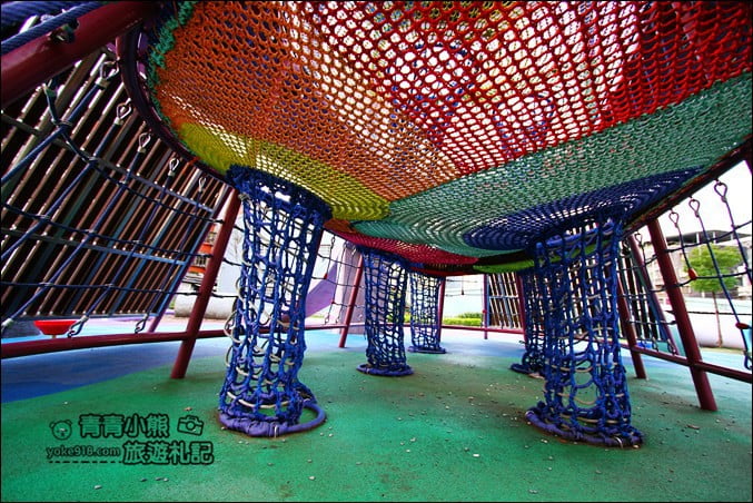 新北景點》東昇公園~太空星球主題的好玩公園，來跟三眼外星人玩耍 @青青小熊＊旅遊札記