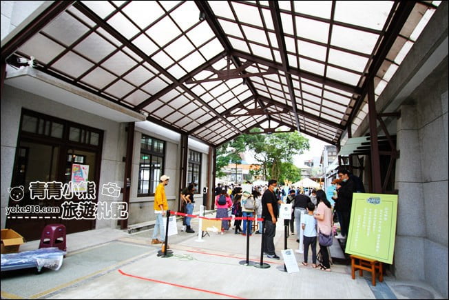 台北新景點》瓶蓋工廠~南港最新拍照景點,有大草原廣場和文創市集 @青青小熊*旅遊札記 台北新景點》瓶蓋工廠~南港最新拍照景點,有大草原廣場和文創市集 @青青小熊*旅遊札記