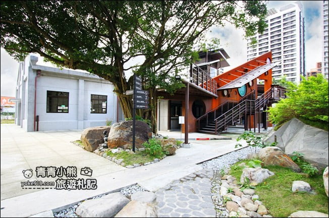 台北新景點》瓶蓋工廠~南港最新拍照景點,有大草原廣場和文創市集 @青青小熊*旅遊札記 台北新景點》瓶蓋工廠~南港最新拍照景點,有大草原廣場和文創市集 @青青小熊*旅遊札記