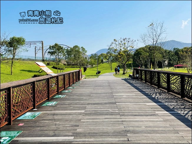 宜蘭冬山景點》冬山河生態綠舟．超大綠地河岸散步好舒服~還有神秘河道探險去 @青青小熊＊旅遊札記