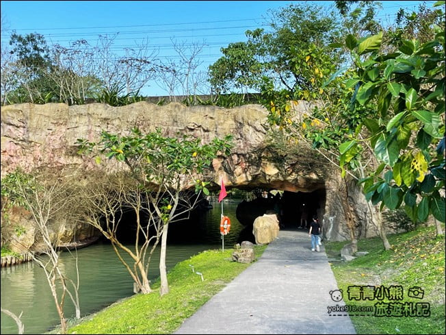 宜蘭冬山景點》冬山河生態綠舟．超大綠地河岸散步好舒服~還有神秘河道探險去 @青青小熊＊旅遊札記