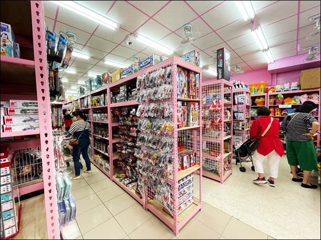 新竹新亮點》小朋友的粉紅城堡~亞細亞玩具批發逛街買玩具 @青青小熊*旅遊札記 新竹新亮點》小朋友的粉紅城堡~亞細亞玩具批發逛街買玩具 @青青小熊*旅遊札記