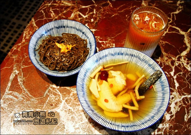 雲林景點》北港保生堂.漢方咖啡館~有金箔滷肉飯,充滿濃濃懷舊風的咖啡館 @青青小熊*旅遊札記 雲林景點》北港保生堂.漢方咖啡館~有金箔滷肉飯,充滿濃濃懷舊風的咖啡館 @青青小熊*旅遊札記