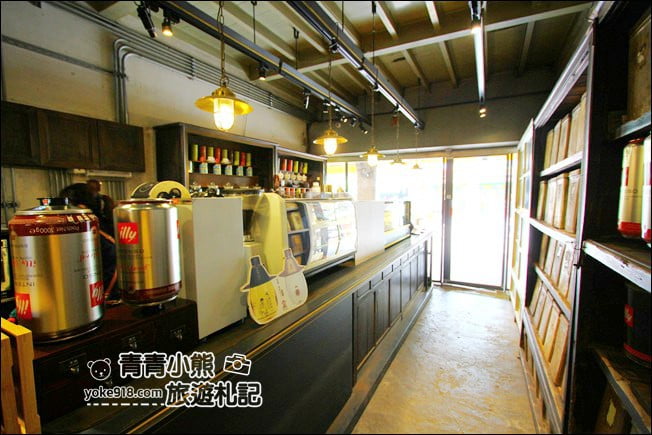 雲林景點》北港保生堂．漢方咖啡館~有金箔滷肉飯，充滿濃濃懷舊風的咖啡館 @青青小熊＊旅遊札記