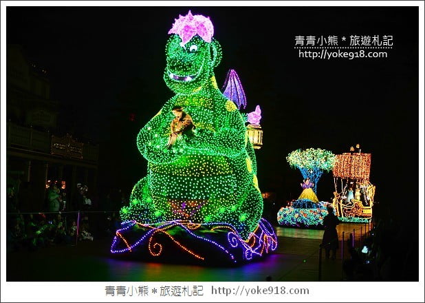 迪士尼夜間遊行》東京迪士尼樂園夜間活動．夢之光遊行 @青青小熊＊旅遊札記