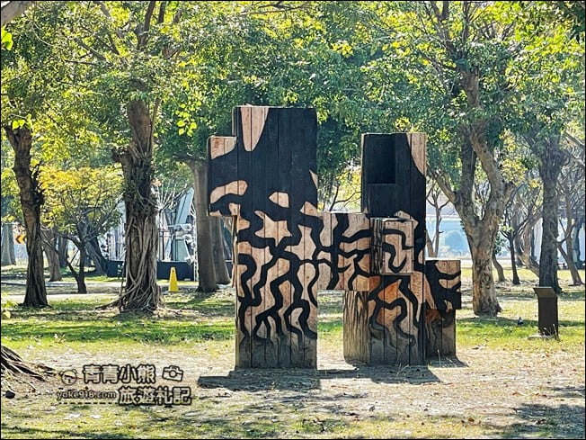 高雄新景點》高雄流行音樂中心.蜂巢建築設計超特別~最新IG打卡熱點 @青青小熊*旅遊札記 高雄新景點》高雄流行音樂中心.蜂巢建築設計超特別~最新IG打卡熱點 @青青小熊*旅遊札記