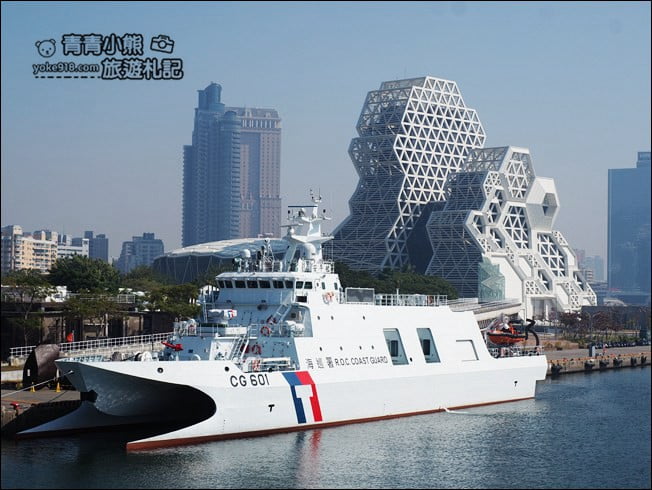 高雄新景點》高雄流行音樂中心.蜂巢建築設計超特別~最新IG打卡熱點 @青青小熊*旅遊札記 高雄新景點》高雄流行音樂中心.蜂巢建築設計超特別~最新IG打卡熱點 @青青小熊*旅遊札記
