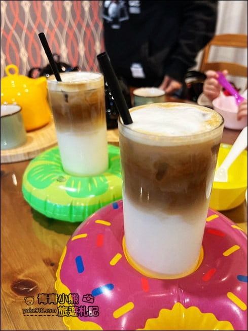 新竹景點》W.H. Coffee繽紛可愛的咖啡廳,還有好吃的甜甜圈鬆餅 @青青小熊*旅遊札記 新竹景點》W.H. Coffee繽紛可愛的咖啡廳,還有好吃的甜甜圈鬆餅 @青青小熊*旅遊札記