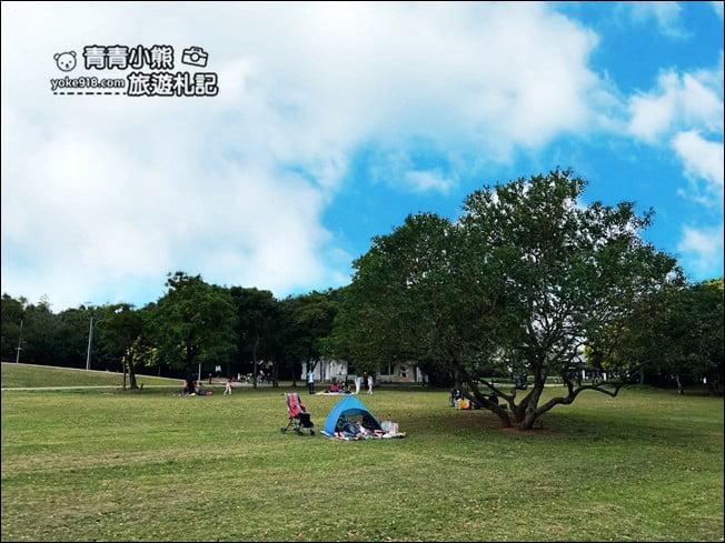 桃園景點》崙坪文化地景園區．五星級野餐場地~大草原散步去 @青青小熊＊旅遊札記