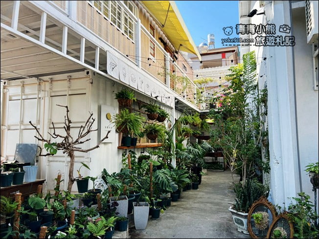 嘉義景點》廢溫室.全新氣象,嘉義市內充滿綠意的廢溫室裡喝咖啡 @青青小熊*旅遊札記 嘉義景點》廢溫室.全新氣象,嘉義市內充滿綠意的廢溫室裡喝咖啡 @青青小熊*旅遊札記