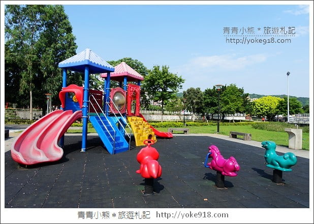 桃園親子景點》桃園三民公園戀愛廣場．散步騎鐵馬去 @青青小熊＊旅遊札記