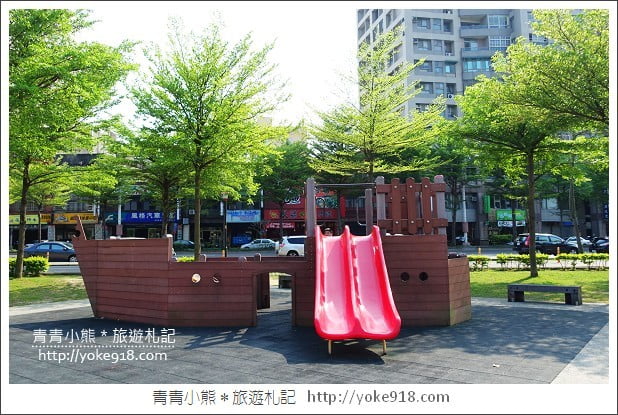 桃園親子景點》桃園三民公園戀愛廣場．散步騎鐵馬去 @青青小熊＊旅遊札記