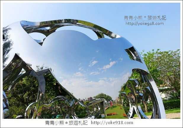 桃園親子景點》桃園三民公園戀愛廣場．散步騎鐵馬去 @青青小熊＊旅遊札記