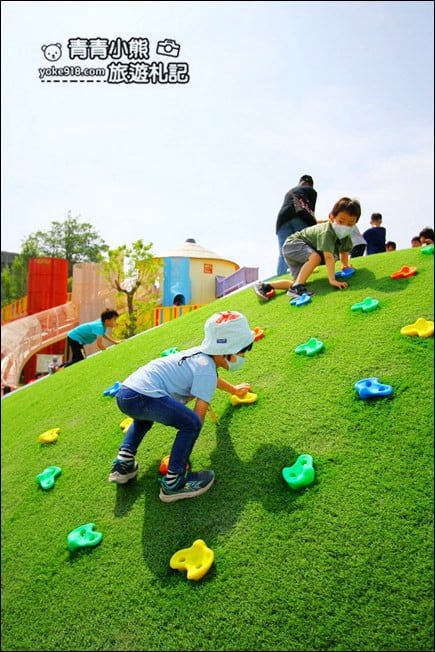 苗栗景點》灣麗親子公園．苑裡全新開幕的親子公園~放電好所在 @青青小熊＊旅遊札記