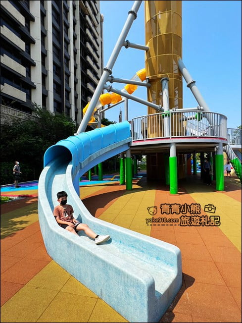 苗栗景點》頭份薩克斯風音樂公園~三層樓旋轉溜滑梯太好玩 @青青小熊*旅遊札記 苗栗景點》頭份薩克斯風音樂公園~三層樓旋轉溜滑梯太好玩 @青青小熊*旅遊札記