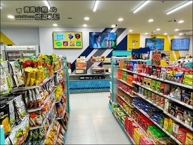 台中景點》大甲史努比7-11茂華門市，史努比控必訪~根本是史努力主題專賣店 @青青小熊＊旅遊札記