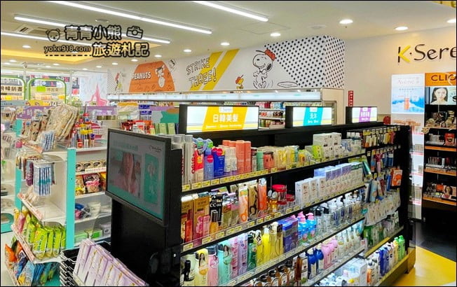 台中景點》大甲史努比7-11茂華門市，史努比控必訪~根本是史努力主題專賣店 @青青小熊＊旅遊札記