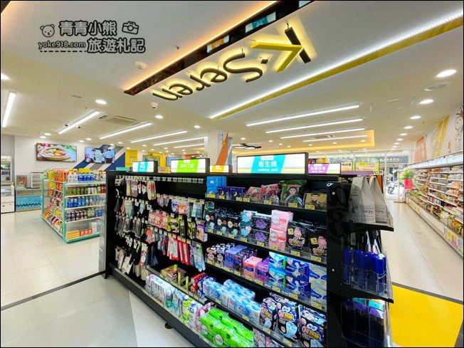 台中景點》大甲史努比7-11茂華門市，史努比控必訪~根本是史努力主題專賣店 @青青小熊＊旅遊札記