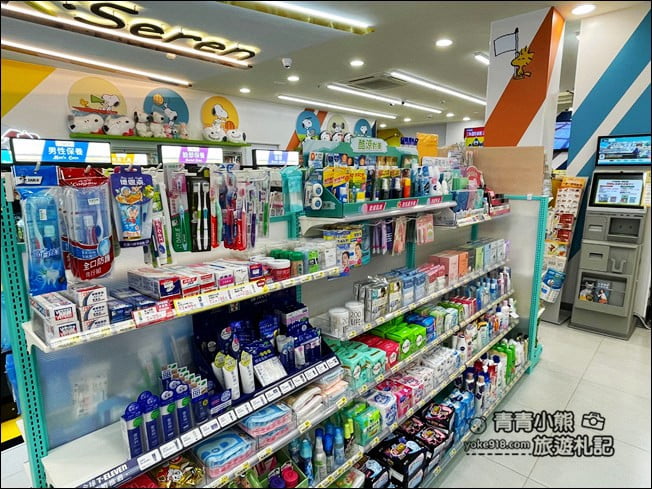 台中景點》大甲史努比7-11茂華門市，史努比控必訪~根本是史努力主題專賣店 @青青小熊＊旅遊札記