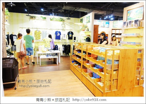 台北橡子共和國》吉卜力專賣店.龍貓&龍貓公車出沒ATT 4 FUN B1F @青青小熊*旅遊札記 台北橡子共和國》吉卜力專賣店.龍貓&龍貓公車出沒ATT 4 FUN B1F @青青小熊*旅遊札記