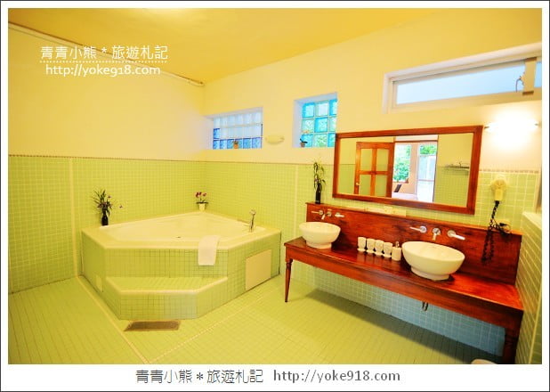 花蓮住宿》花蓮夏慕尼咖啡民宿．隱藏市區的咖啡廳/MV拍攝場景 @青青小熊＊旅遊札記