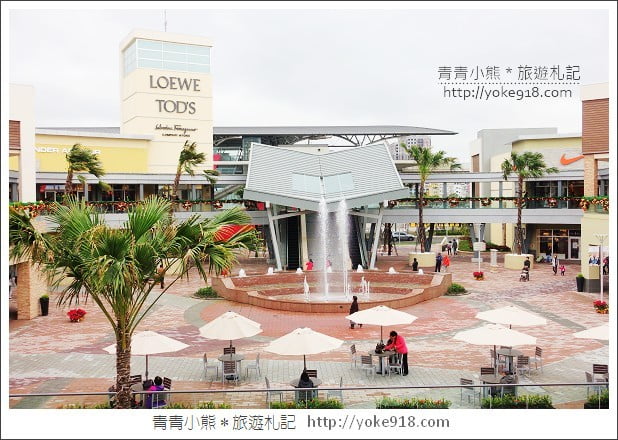 桃園華泰聖誕村》桃園outlet．華泰購物中心飄雪了~一起賞聖誕樹去 @青青小熊＊旅遊札記