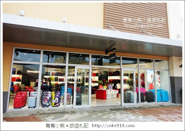 桃園華泰聖誕村》桃園outlet．華泰購物中心飄雪了~一起賞聖誕樹去 @青青小熊＊旅遊札記