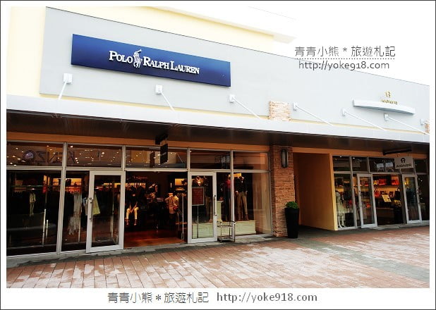 桃園華泰聖誕村》桃園outlet．華泰購物中心飄雪了~一起賞聖誕樹去 @青青小熊＊旅遊札記