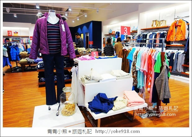 桃園華泰聖誕村》桃園outlet．華泰購物中心飄雪了~一起賞聖誕樹去 @青青小熊＊旅遊札記