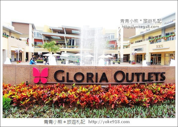 桃園華泰聖誕村》桃園outlet．華泰購物中心飄雪了~一起賞聖誕樹去 @青青小熊＊旅遊札記