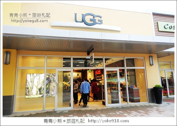 桃園華泰聖誕村》桃園outlet．華泰購物中心飄雪了~一起賞聖誕樹去 @青青小熊＊旅遊札記