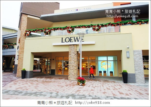 桃園華泰聖誕村》桃園outlet．華泰購物中心飄雪了~一起賞聖誕樹去 @青青小熊＊旅遊札記